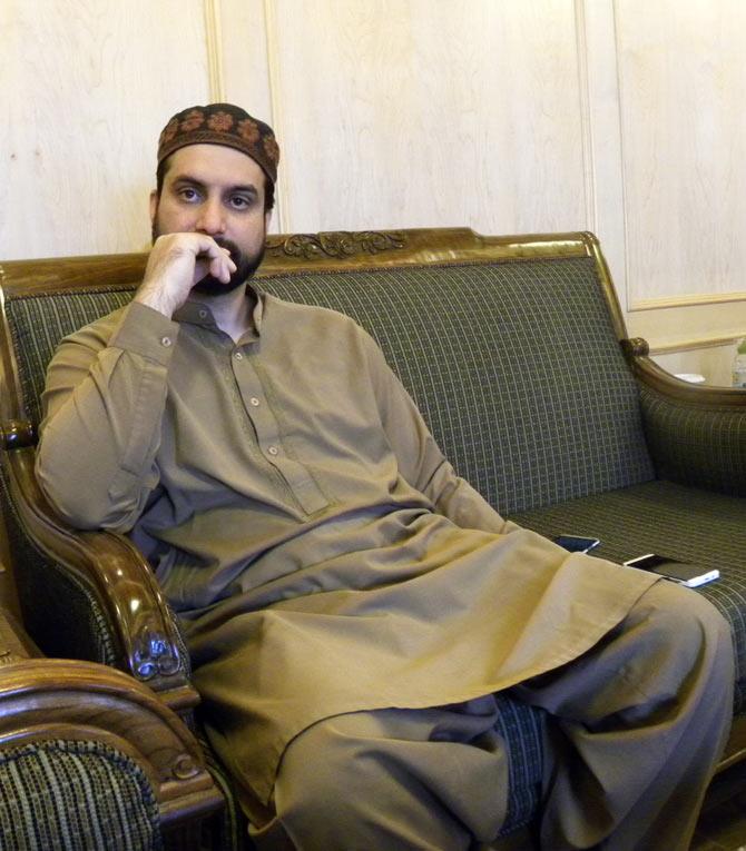 Mirwaiz lashes out at Govt